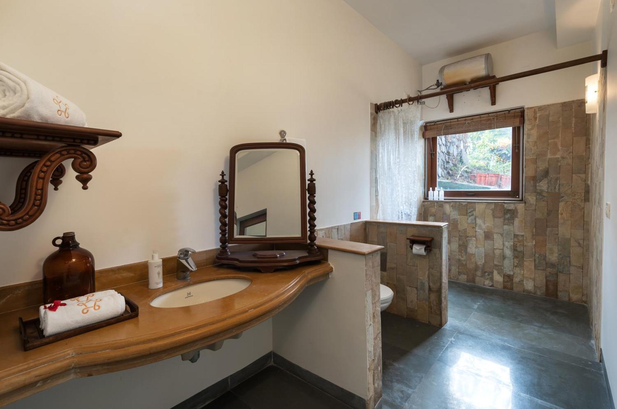 Saffronstays Pride Rock Mandve Ngoại thất bức ảnh
